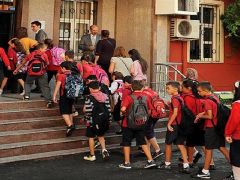 18 milyon öğrenci yarın tatile çıkıyor