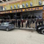app-plaka-degisiminde-son-gun-yogunlugu-uzun-kuyruklar-olustu-0-cFAuWSam.jpg