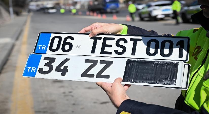 APP plakalarda ceza affı. 27 Şubat’tan sonra kesilen bazı cezalar iptal edildi. Karar ne anlama geliyor?