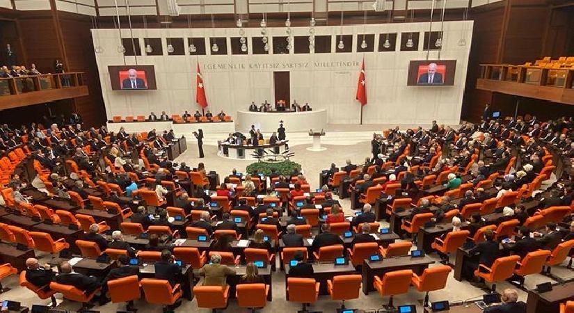 Çocukların Şiddet ve İstismardan Korunmasına Yönelik Araştırma Komisyonu, raporunu TBMM Başkanı Kurtulmuş’a sundu