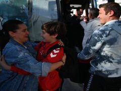 Katar’da mahsur kalan Türk sporcular döndü