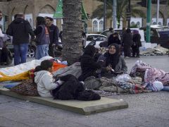 Lübnan’da siviller zorda. Binlerce kişi evlerini terk etti, sokakta kalanlar var