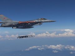 Milli seyir füzesi SOM-J hedefi tam isabetle vurdu