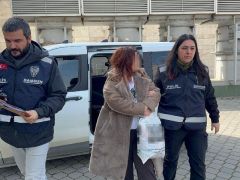 Samsun’da kadınların kıskançlık kavgası kanlı bitti: Komşusunu yüzünden bıçakladı