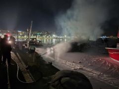 Şile’de yanan yat battı