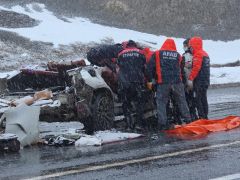 Tatvan’daki feci kazada ölü sayısı 3 oldu. 6 aylık bebek hastanede vefat etti