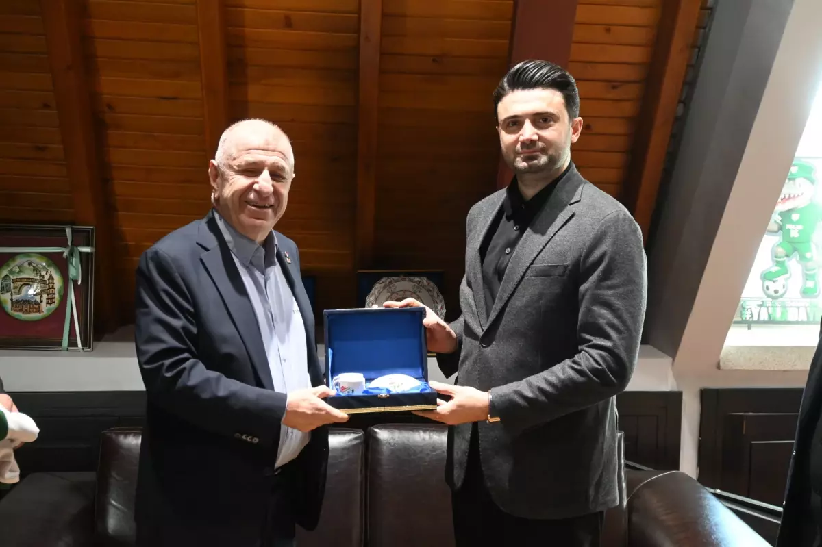 Ümit Özdağ’dan İran’dan Olacak Göçe Dair Açıklamalar