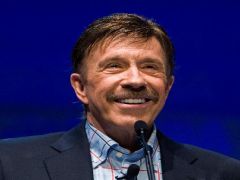 Ünlü aksiyon yıldızı Chuck Norris hayatını kaybetti