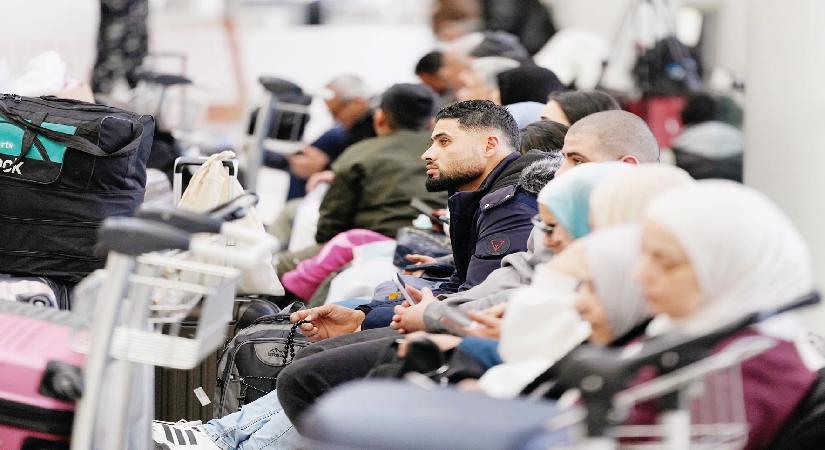 Yüzbinlerce yolcu Körfez’de mahsur