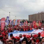 1-mayis-resmi-tatil-mi-okullar-tatil-mi-olacak-1-mayista-bankalar-kargolar-kamu-xXrCzXUD.jpg