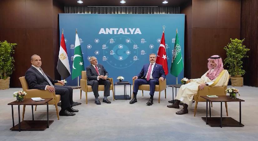 Antalya’da dörtlü buluşma. Türkiye, Mısır, Pakistan ve Suudi Arabistan dışişleri bakanları görüştü