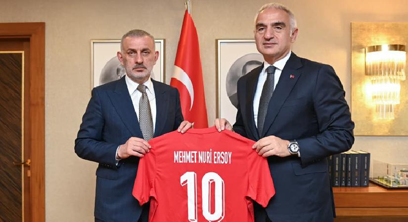Bakan Ersoy, TFF Başkanı Hacıosmanolu’nu kabul etti: Futbolcularla global tanıtım atılımı masada