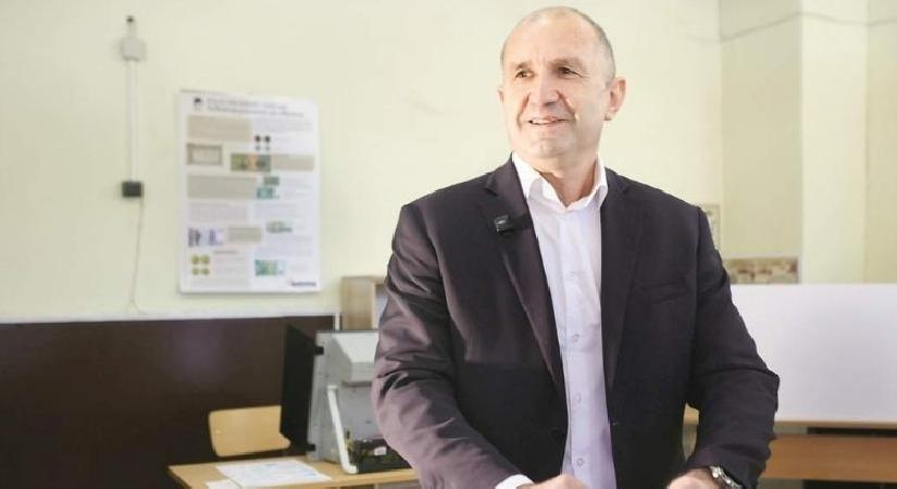 Bulgaristan 5 yılda 8’inci kere sandığa gitti… Radev’den ezici zafer