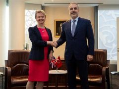 Dışişleri Bakanı Hakan Fidan, İngiltere Dışişleri Bakanı Cooper ile görüştü