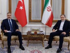 Dışişleri Bakanı Hakan Fidan, İranlı mevkidaşıyla görüştü