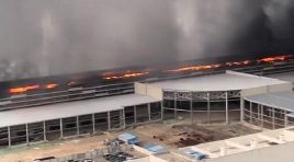 Dünyaca ünlü elektrikli araba fabrikasında yangın