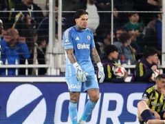Ederson’a ıslıklı protesto!