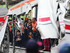 Endonezya’da feci tren kazası: 14 kişi öldü, çok sayıda yaralı var