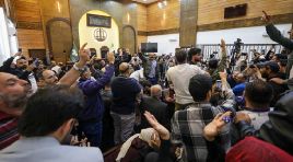 Esad hakkında yargı süreci başladı: Dava salonunda kafes detayı