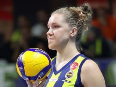 Fenerbahçeli Agnieszka Korneluk voleybol mesleğini noktaladı!