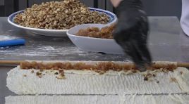 Fıstık yerine elma koydular. Bu baklava başka