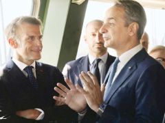 Fransa’dan Macron geldi… Atina’da bayram havası