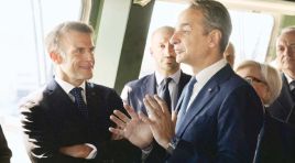 Fransa’dan Macron geldi… Atina’da bayram havası