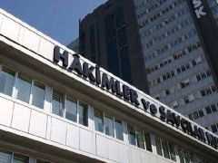 HSK Kararnamesiyle 14 hakim ve savcının görev yeri değişti