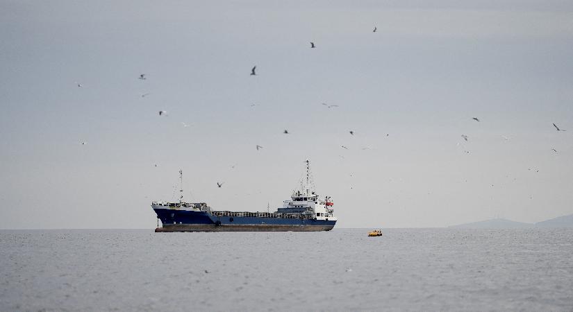 İran medyası: Süpertanker ablukaya rağmen Hürmüz’ü geçti