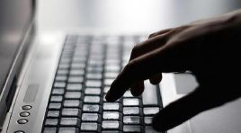 İran’da iktisada ‘internet’ darbesi: Ziyan açıklandı