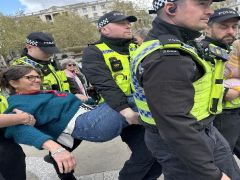 Londra’da Filistin’e destek gösterisine müdahale. 212 kişi gözaltına alındı