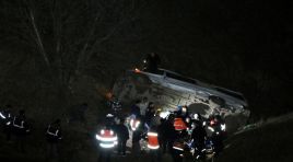 Maden işçilerini taşıyan servis devrildi. 2 kişi öldü, 10 kişi yaralandı