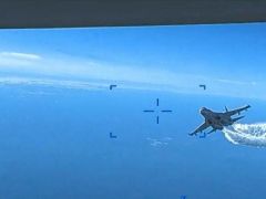 Rus savaş uçağı Kırım üzerinde düştü