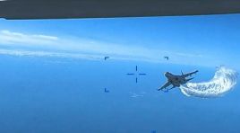 Rus savaş uçağı Kırım üzerinde düştü