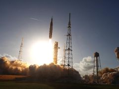 Tarihi uçuş başladı. Yarım asır sonra Ay yolculuğu