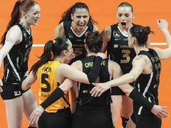 VakıfBank seride öne geçti! Fenerbahçe Medicana tek set aldı