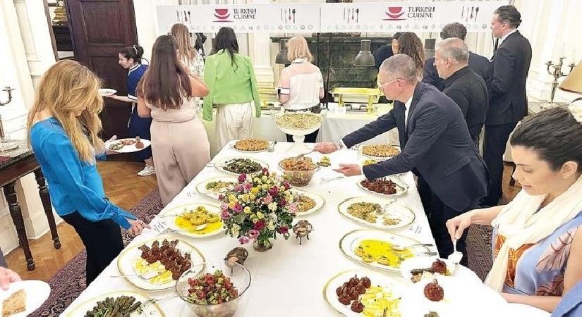 Atina’da Türk lezzetleri şöleni