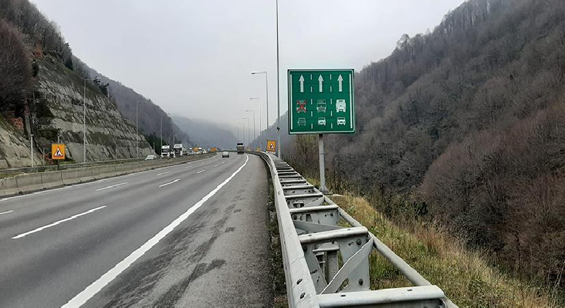 Bayram dönüşü için kısıtlama. D-100 kara yolu, Anadolu Otoyolu ve Kuzey Marmara Otoyolu’ndan geçerken dikkat!