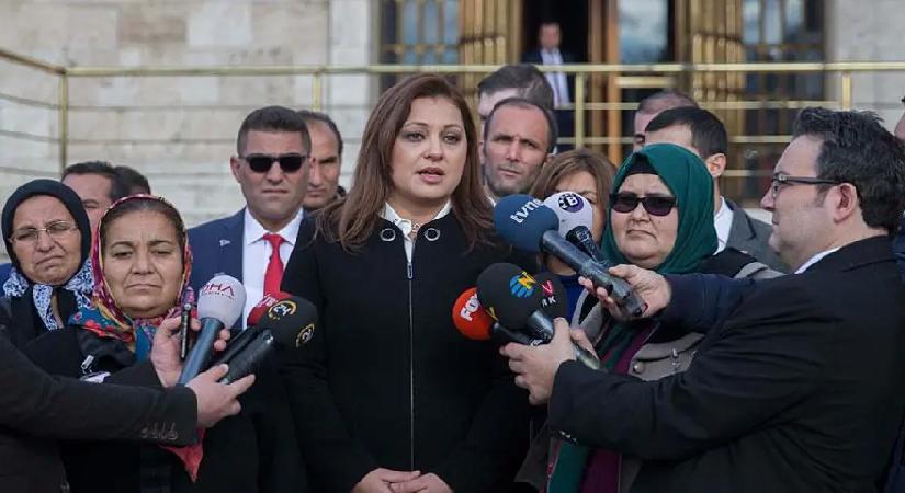 Burcu Köksal: AK Parti’ye katılıyorum