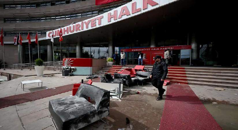 CHP’de tahliye krizi. İçişleri Bakanı Çiftçi: Müdahale Kılıçdaroğlu idaresinin talebiyle yapıldı