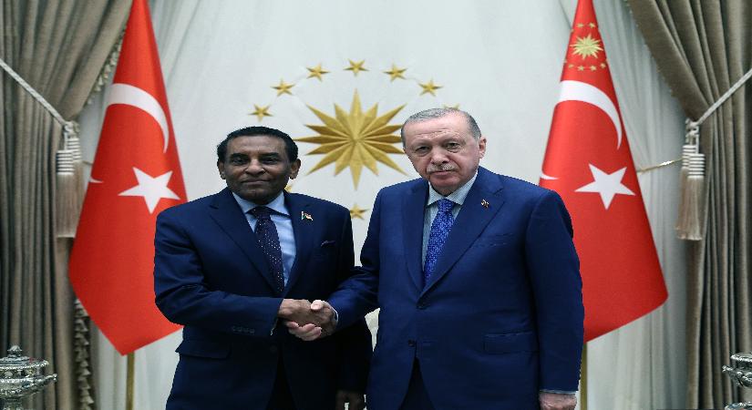 Cumhurbaşkanı Erdoğan, Sudan Başbakanı İdris’i kabul etti