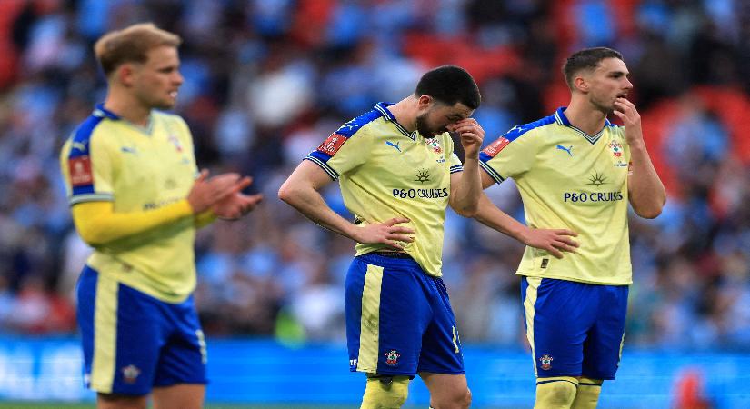 Finali beklerken her şey altüst oldu. Futbolcular dava açabilir. “Bizim hatamız ne?”