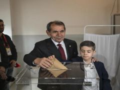 Galatasaray’da Dursun Özbek tekrar lider