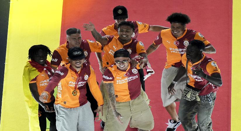 Galatasaray’da üç yıldıza veda. Kasımpaşa maçında son kere alana çıktı
