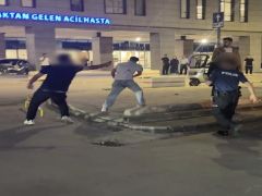 Hastanede bıçaklı dehşet. 3 yaralı
