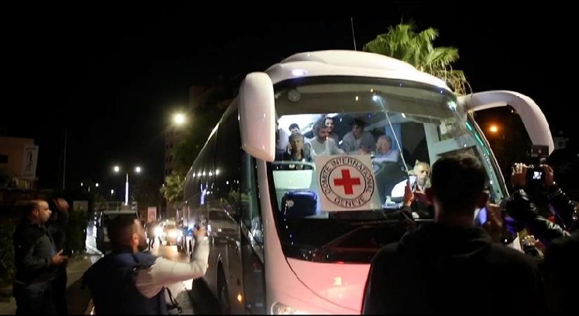 İsrail ordusu, 5 Filistinliyi hür bıraktı