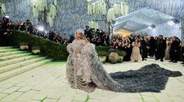 Met Gala’da ünlüler geçidi. Tema: Moda sanattır