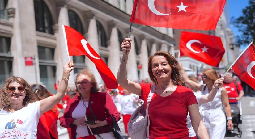 New York’ta 43. Türk Günü Yürüyüşü coşkuyla kutlandı