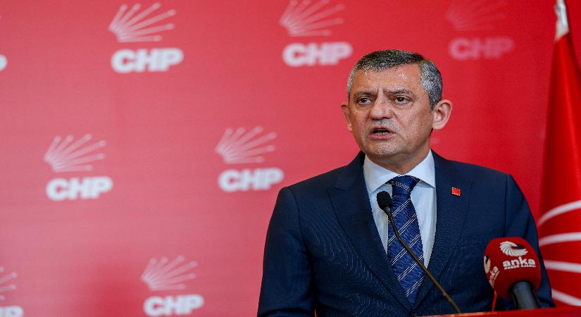 Özgür Özel CHP Grup Başkanı seçildi. “Bir an evvel kurultay kararının alınması gerekiyor”
