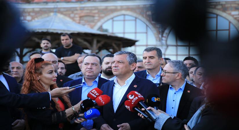 Özgür Özel: Salı günü çok geniş kapsamlı küme toplantısı yapacağız